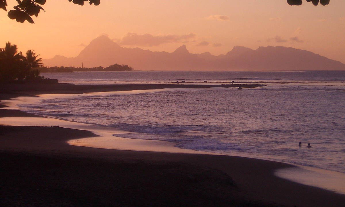 best beachs in tahiti