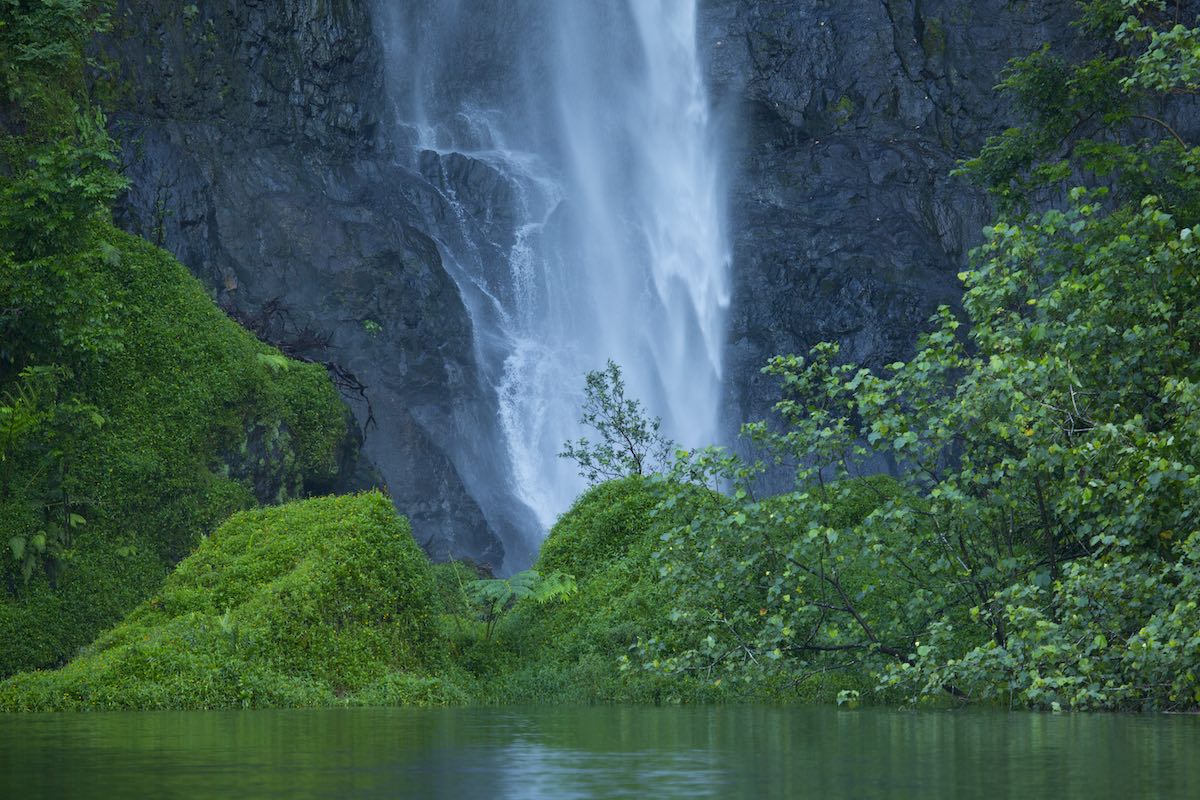 waterfalls in tahiti